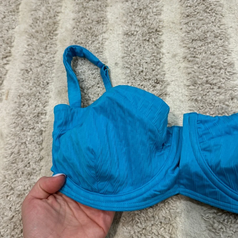 Monday Swimwear Blue Bikini top
